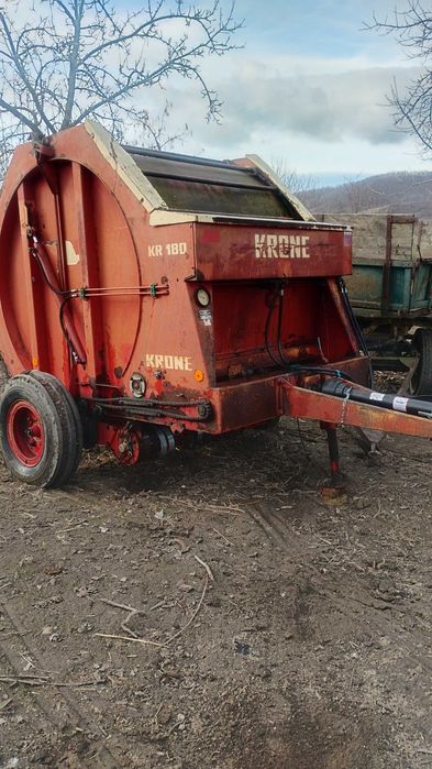 Vând sau schimb presă krone