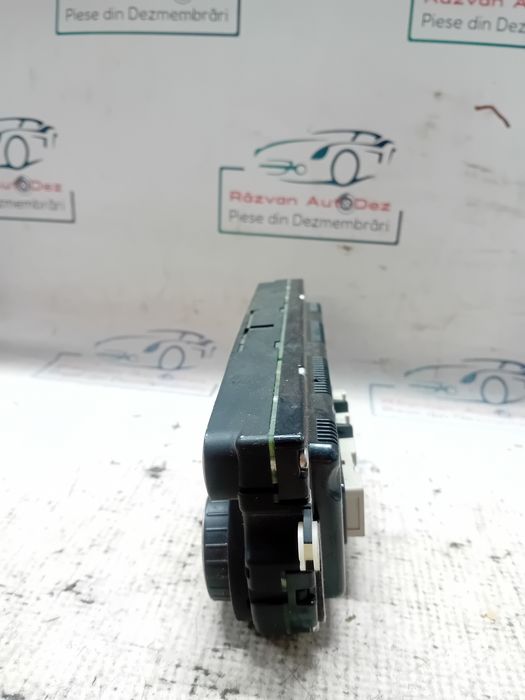 Panou comanda clima Volkswagen Golf 5 2005