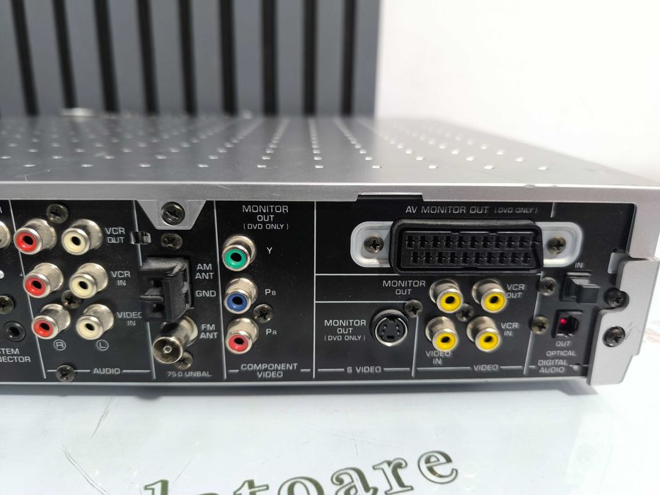 Yamaha DVR-S120 Home Theater DVD Dolby Digital DTS Surround