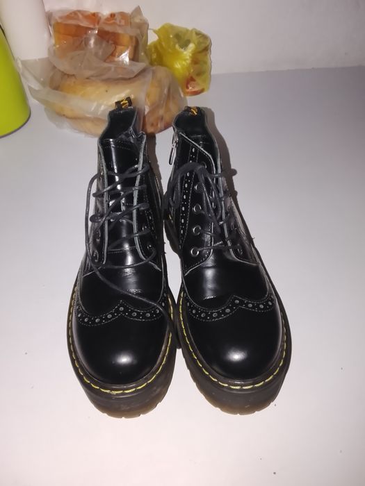 Продам ботинки .