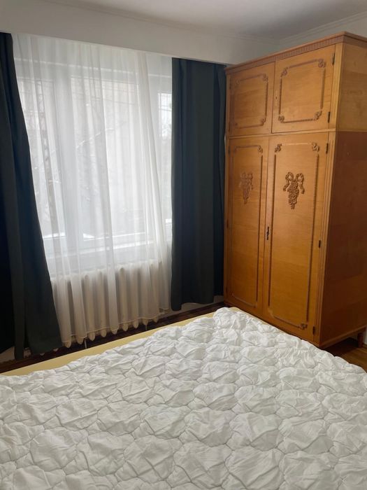 Inchiriez apartament 3 cam iosia