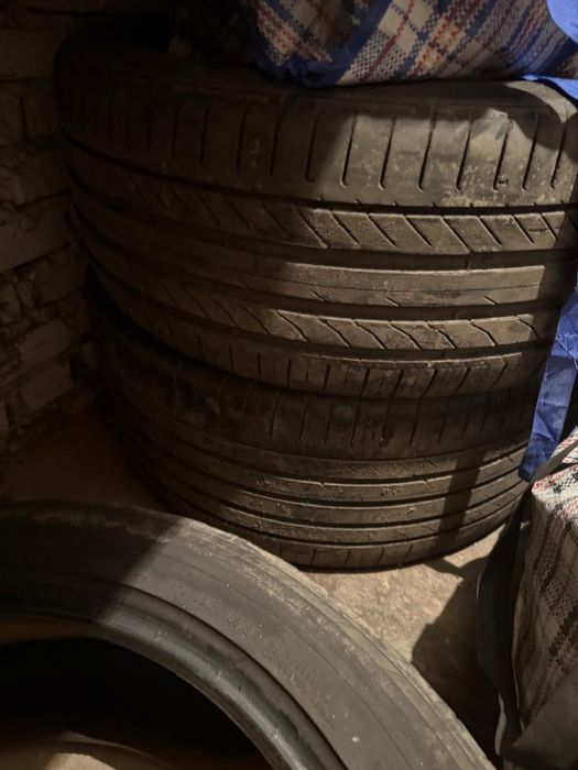 Продам резину комплект разноширокая