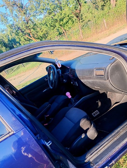 VOLKSWAGEN Golf 2002 — imagine 4
