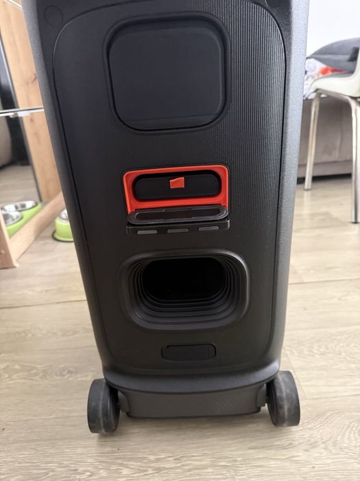 JBL PartyBox 320– stare excelentă, sunet puternic, Bluetooth
