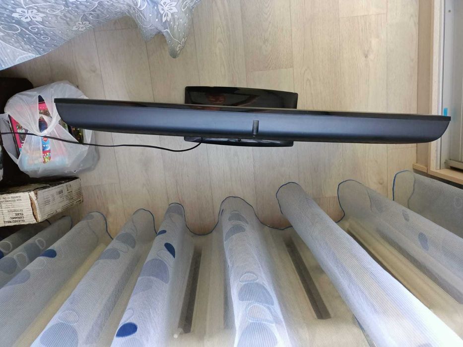 Телевизор  б у .