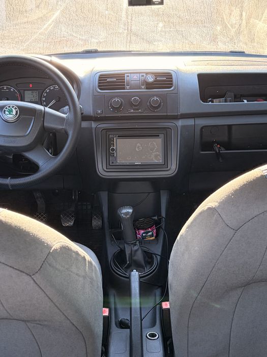 SKODA Fabia 2010 — imagine 4