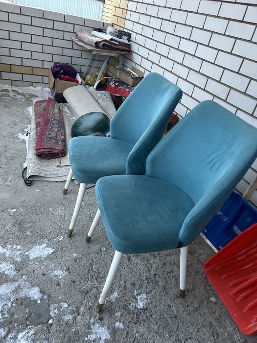 Продам стуля для дома и можно для офиса