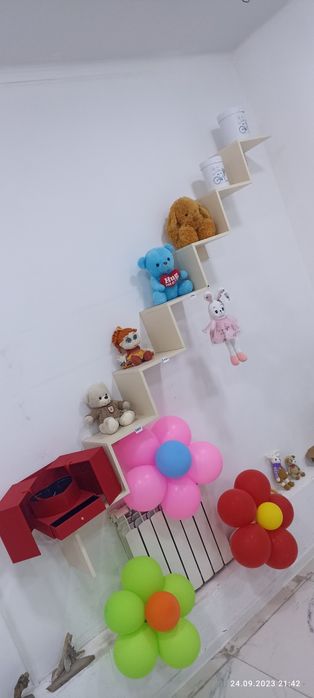 Подарочные упаковки, коробки, игрушки ,шарики