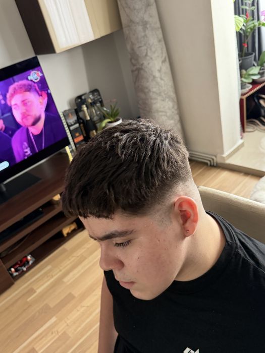 Frizer la domiciliu NON-STOP – Tuns acasă / Barber mobil