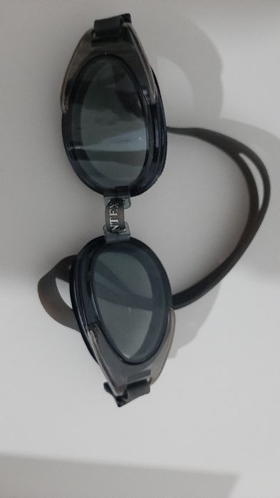 Очки для плавания