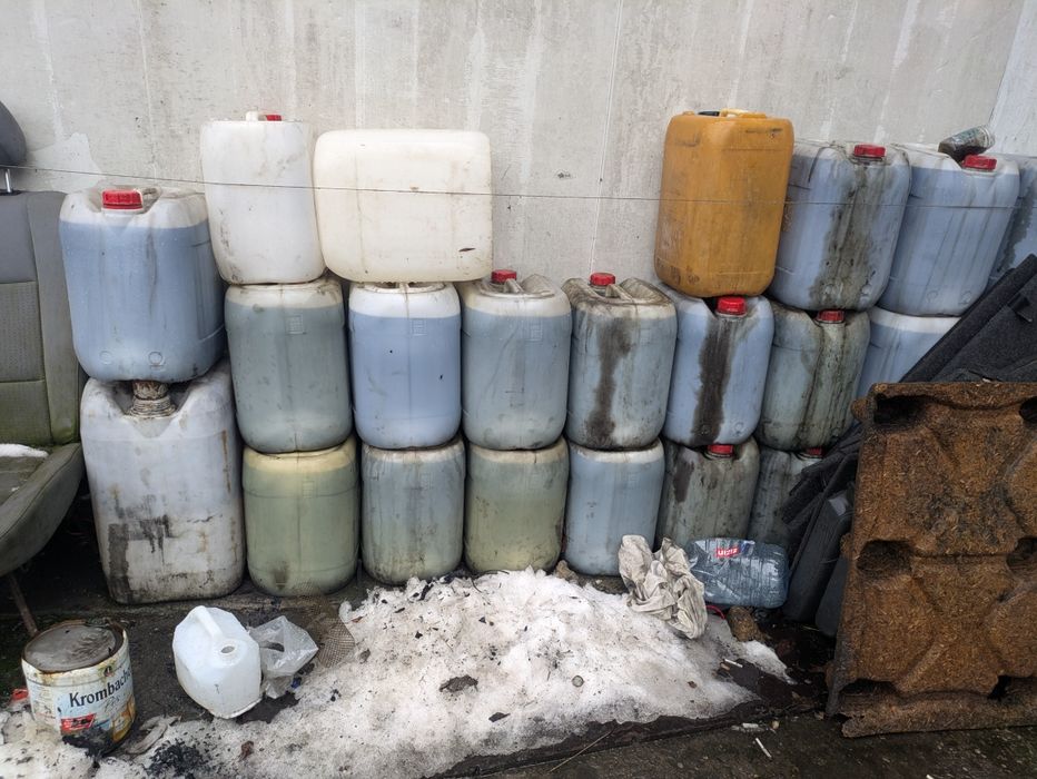 Vând ulei uzat ars pentru încălzire