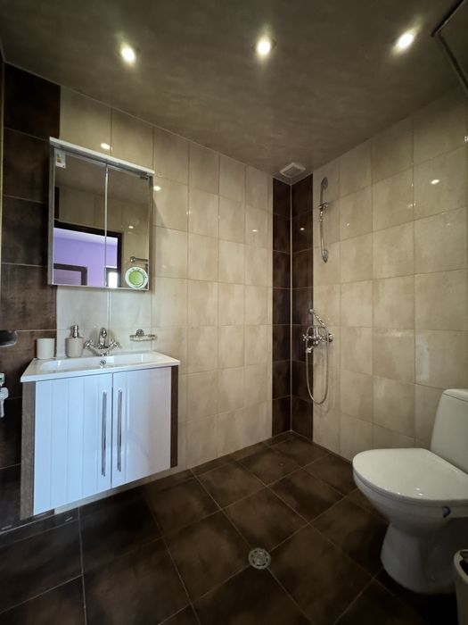 Продава се Къща в Казанлък - 380 кв.м за 343 €/кв.м - Снимка #2