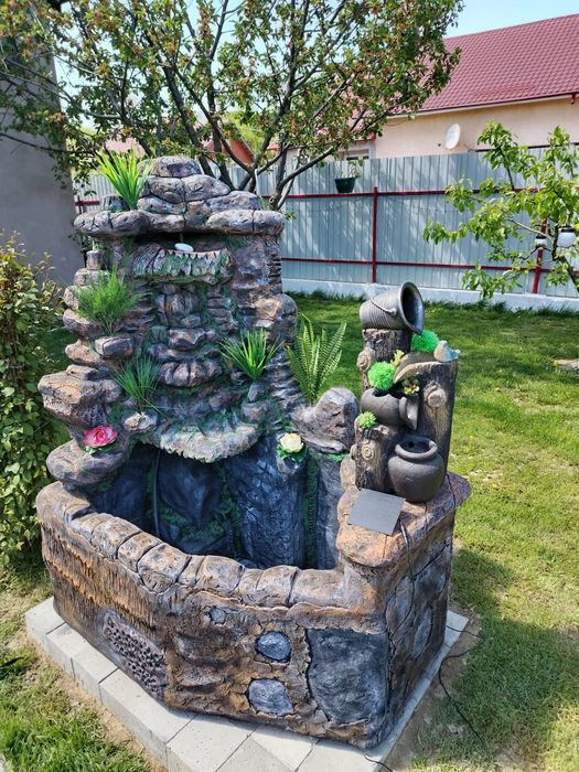 Cișmele și ghivece de grădină din ciment aditivat