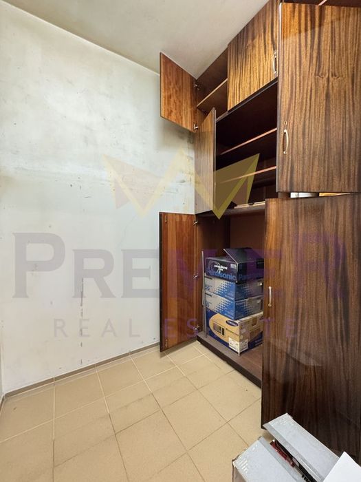 Продава се Двустаен апартамент в София, Яворов - 63 кв.м за 3802 €/кв.м - Снимка #2
