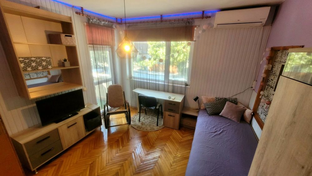 Продава се Многостаен апартамент в Добрич, Център - 100 кв.м за 4 €/кв.м - Снимка #10
