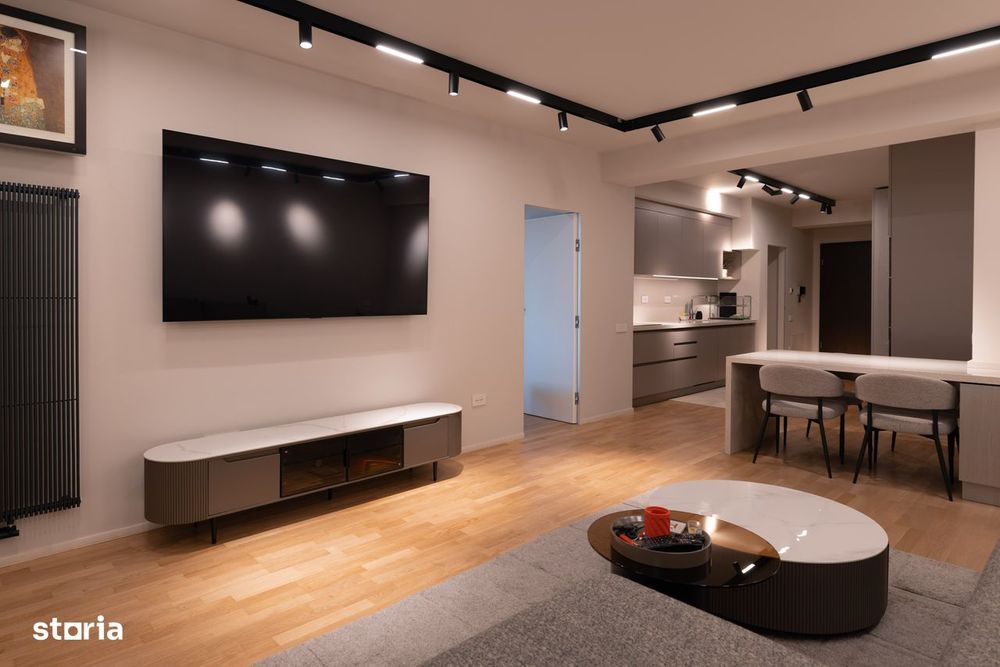 Iancu Nicolae:Apartament spatios cu 2 camere/2 bai,compound cu piscina