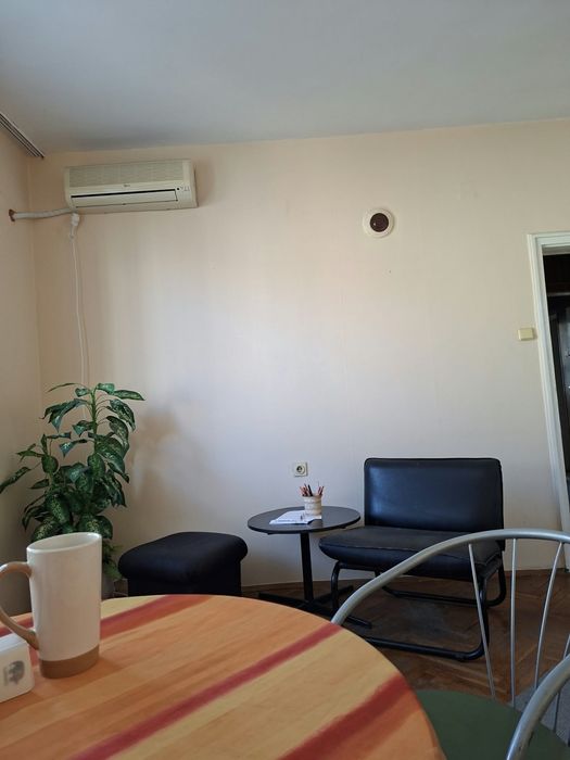 Дава се под наем Тристаен апартамент в Русе, Център - 97 кв.м за 390 € - Снимка #13