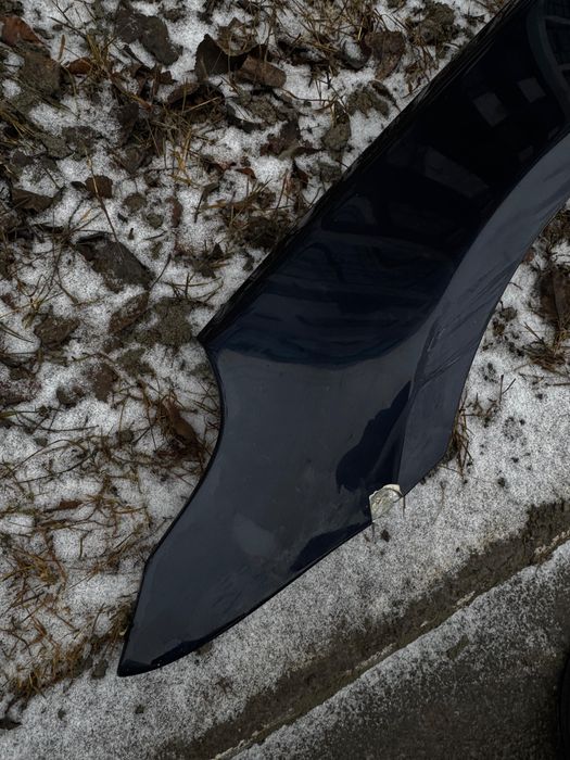 Продам Левое крыло БМВ Е60