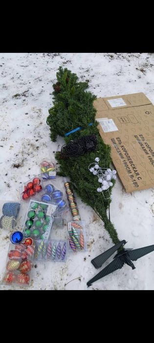 Продам ёлку королевский с Шишками