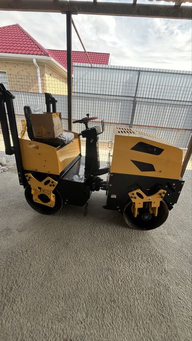 Каток тратуарный