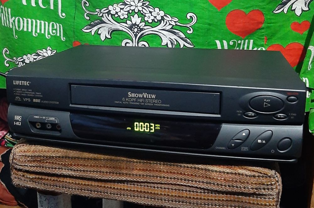 Vand videorecorder stereo 6 head în stare bună