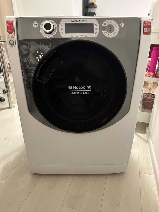 Пералня със сушилня Hotpoint Ariston Aqualtis (9/7 кг) – за части