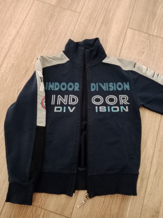 Продам детские вещи .