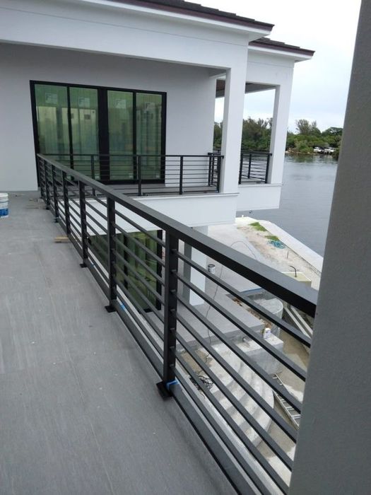 Garduri și balustrade moderne