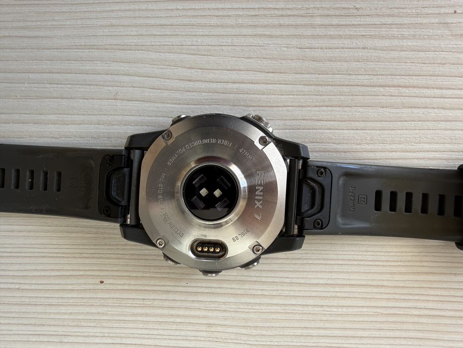 Продавам Garmin fenix 7