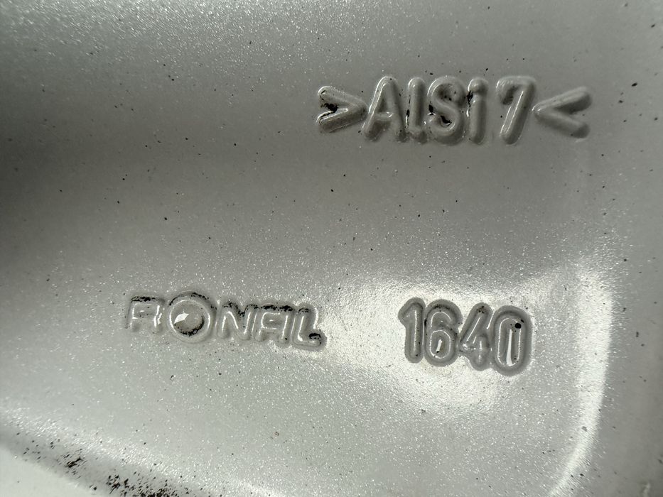 Bmw X5 оригинални 255/55/18 Дот 23г Зимни