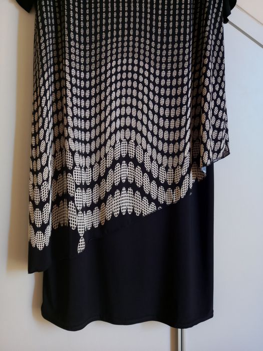 Rochie neagră elegantă