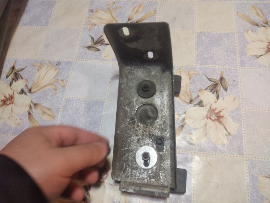 Продам на запчасти мерседес