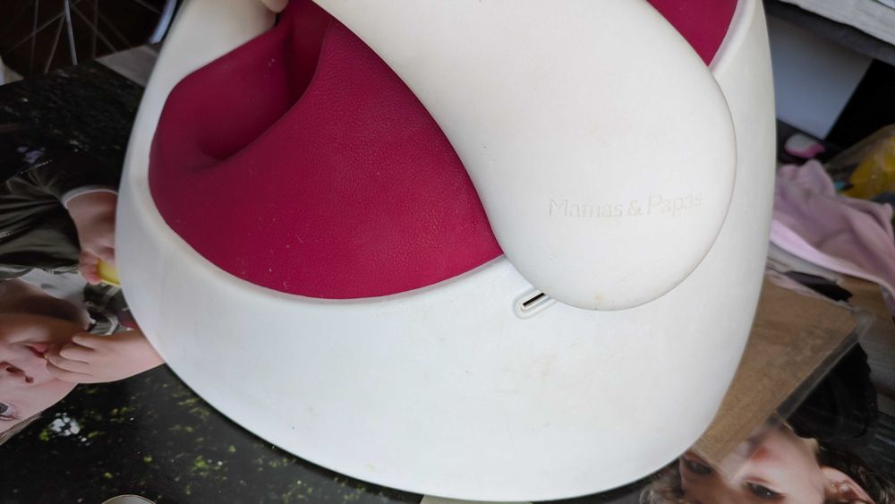 Mamas Mamas & Papas - Столче за хранене Baby Snug Raspberry