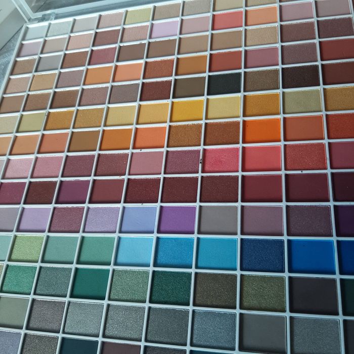 Mayani нова палитра, 196 цвята сенки за очи