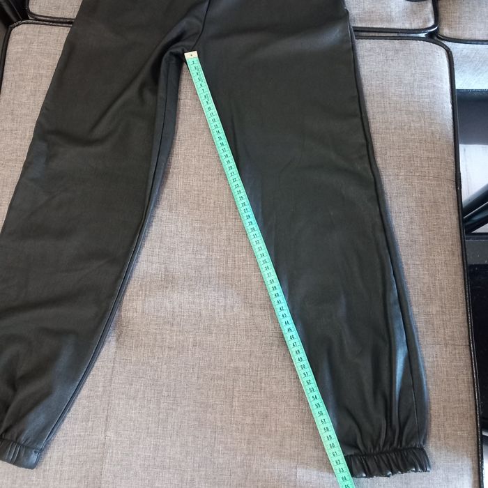 Кожен спортен панталон