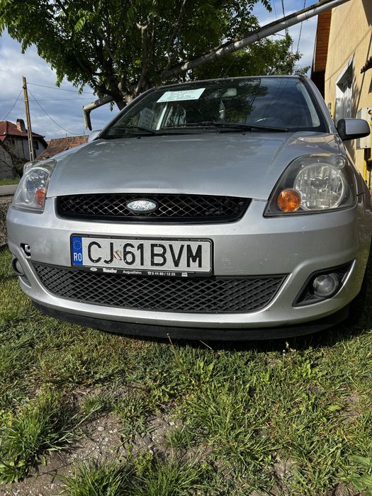 Vând Ford Fiesta 2008