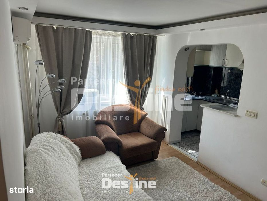 Podu Ros - Apartament 3 camere semidecomandat, MOBILAT si UTILAT
