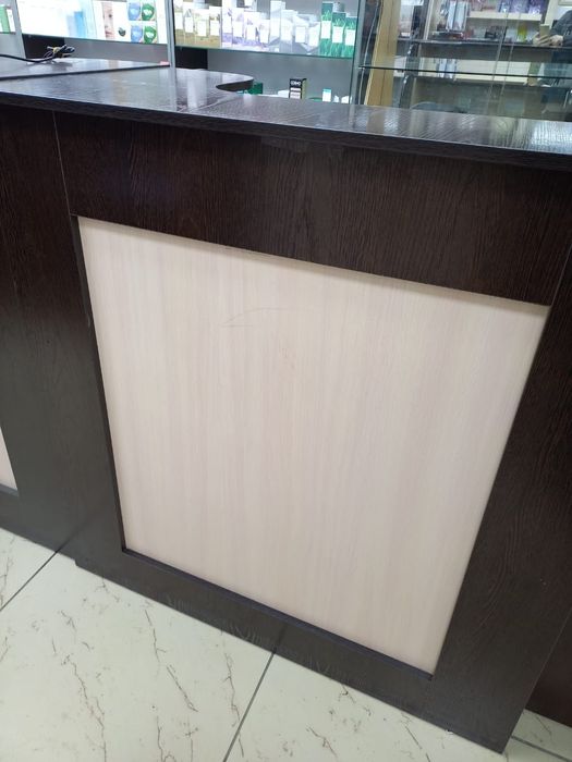 Продам витрины,срочно