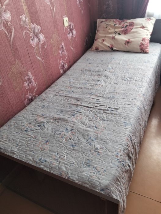 Кровать односпальная