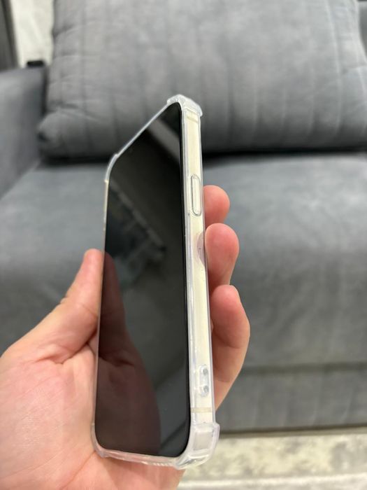 Iphone 13 память128 g.