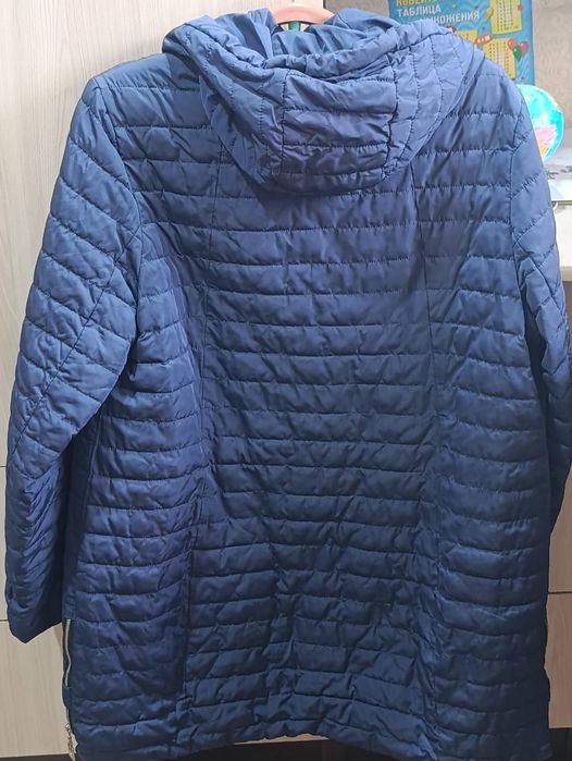 Продам женские куртки