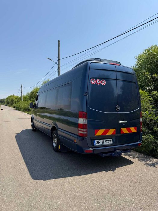 Microbuz Mercedes Sprinter