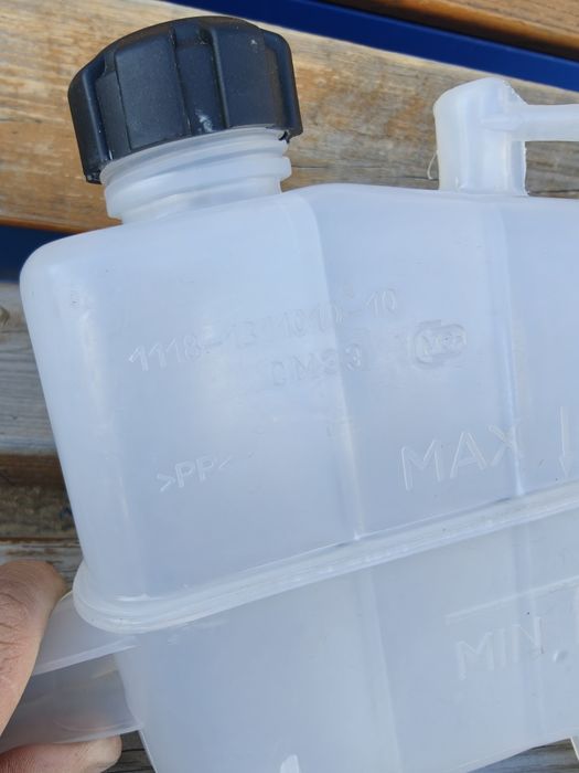 Лада, расширительный бачок