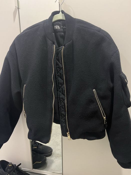 Зимно яке тип бомбър тъмно синьо с златни ципове