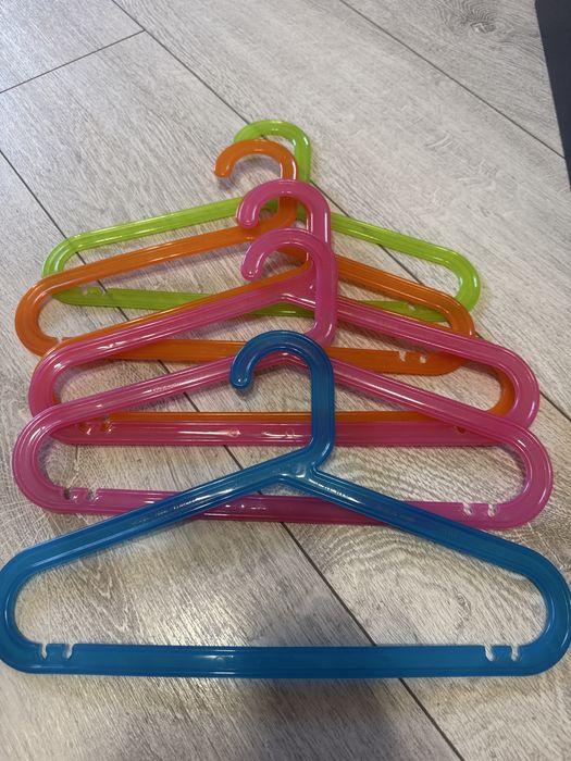 Вешалки детские подростковые