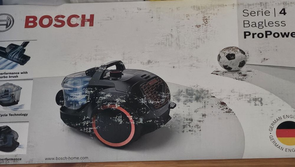 Продаю пылесос Bosch series 4 bagless propower