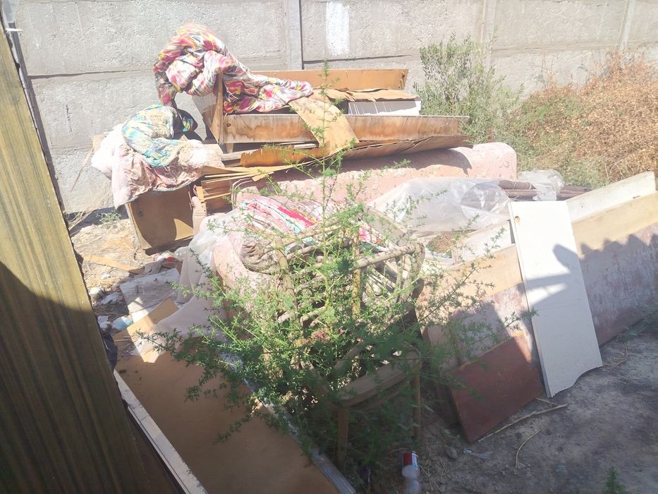 Диваны мебели старый но отличные