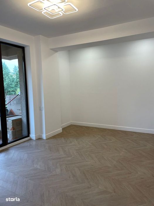 Apartament 4 camere, balcon, etaj 3, 150mp — fotografia 3
