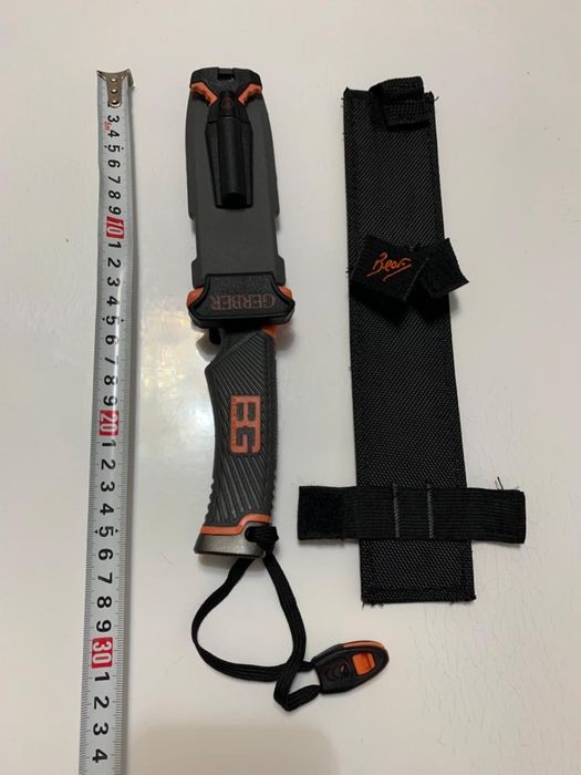 Cuțit cu teacă și amnar