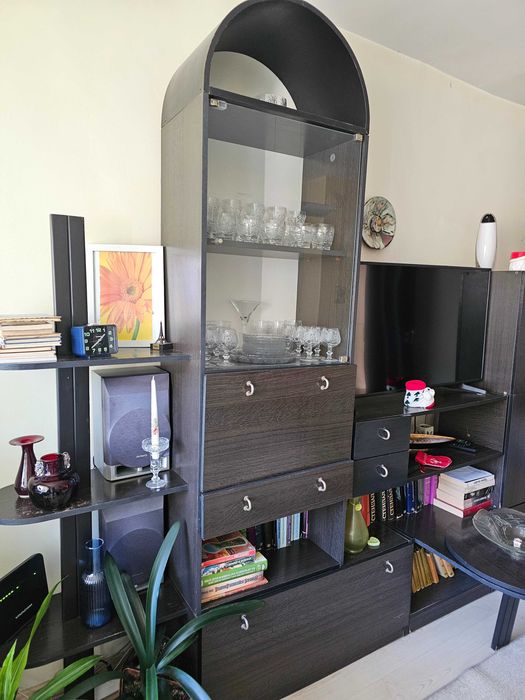 Черна холна секция